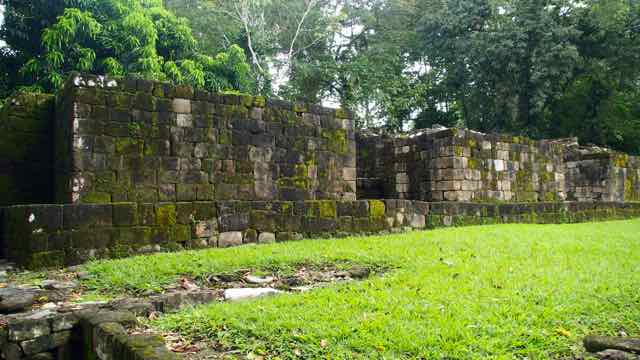 bei den Maya Ruinen von Quiriqua