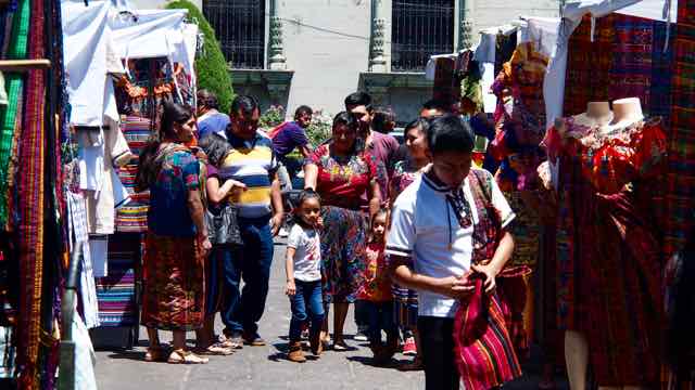 Guatemala City ein Markt für Trachten
