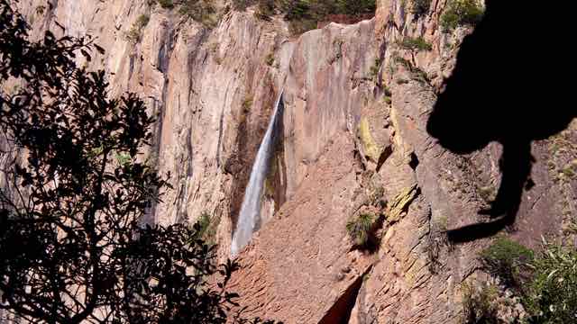 Die Cascada - 230m stürzt sie in den Canyon
