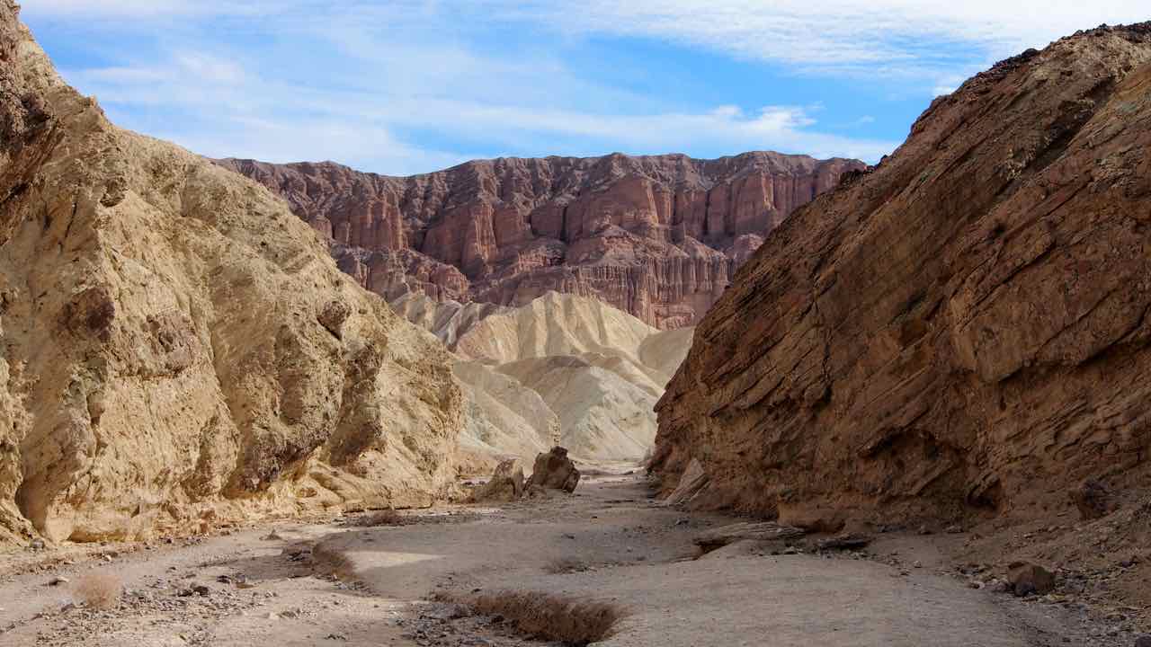 im Death Valley der Golden Canyon