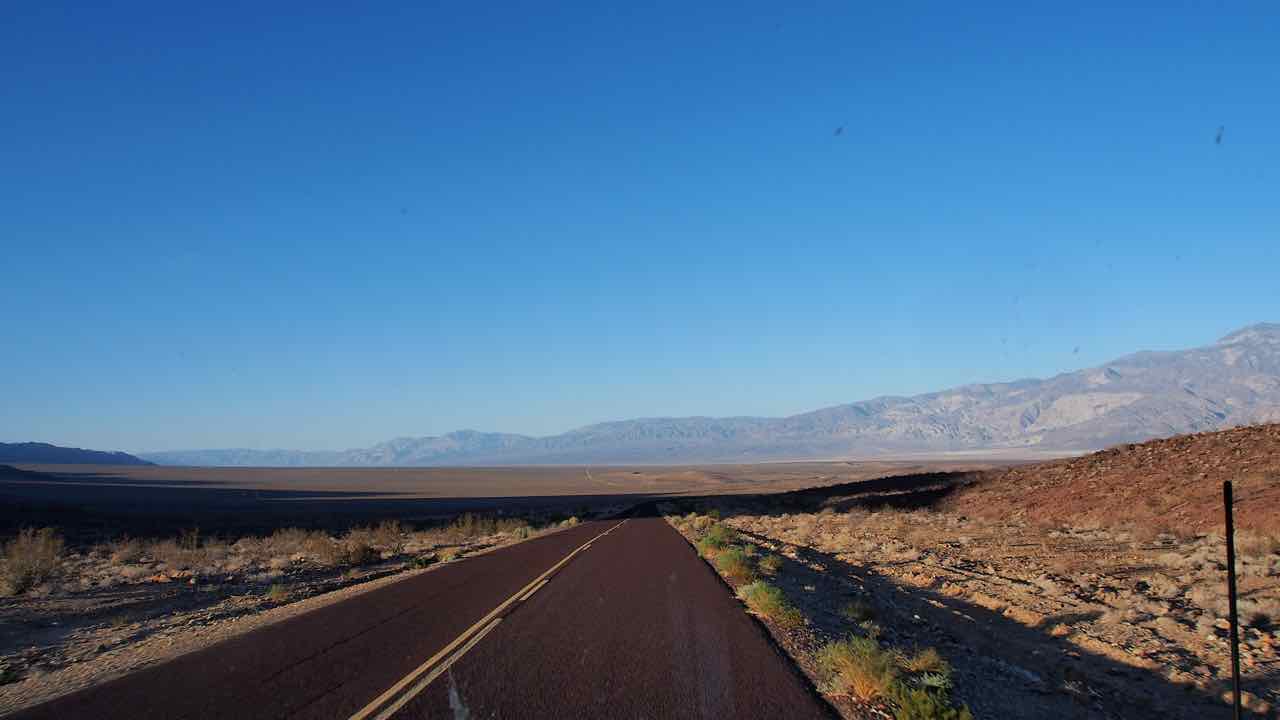 am Weg zum Death Valley